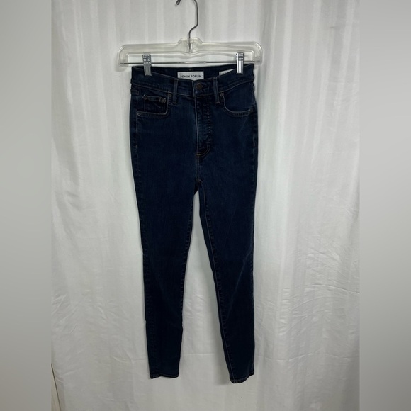 The  Yoko High Rise Slim
Denim Forum. Aritzia (Ink Blue) - Picture 6 of 10
